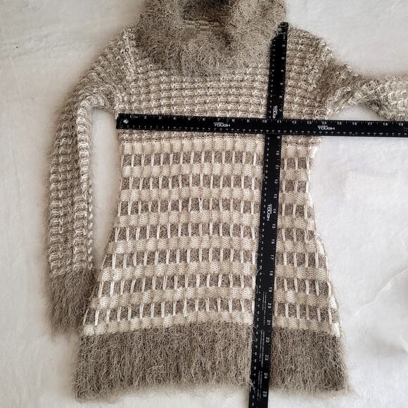Unbranded Greige Eyelash Fuzzy Nubby Cowl Turtleneck Wool Blend Sweater Small - Picture 6 of 8
